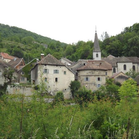 Gite La Petite Ecluse En Bord De Loue Lods Εξωτερικό φωτογραφία