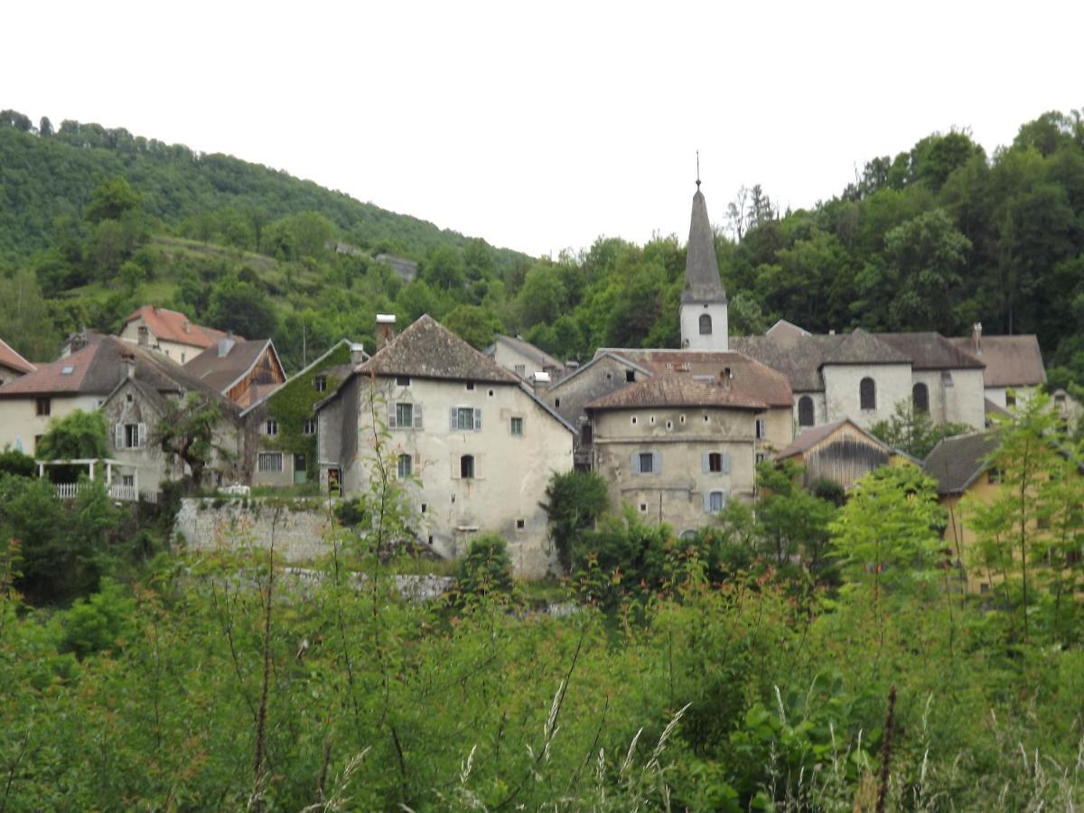 Gite La Petite Ecluse En Bord De Loue Lods Εξωτερικό φωτογραφία